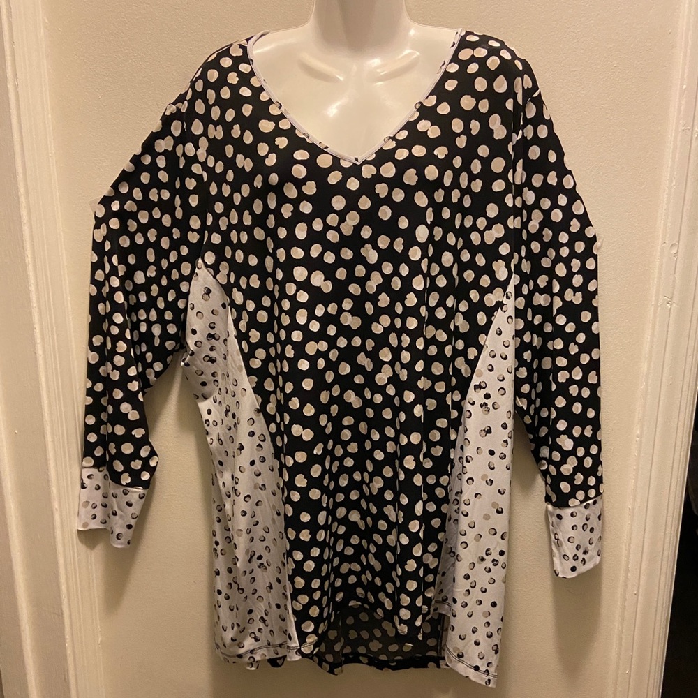 NWOT Susan Graver 3X plus size polka dot type print Tunic